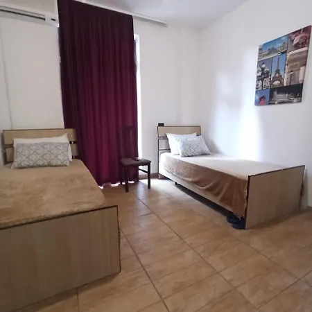 Skanderbeg Square Residences Homestay *